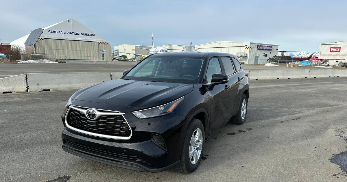 Toyota Highlander 2023 rental in Anchorage, AK by Roman G. Turo