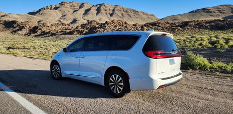 Chrysler Pacifica 2022