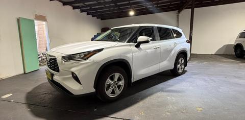Toyota KLUGER 2025