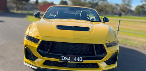 Ford MUSTANG 2025