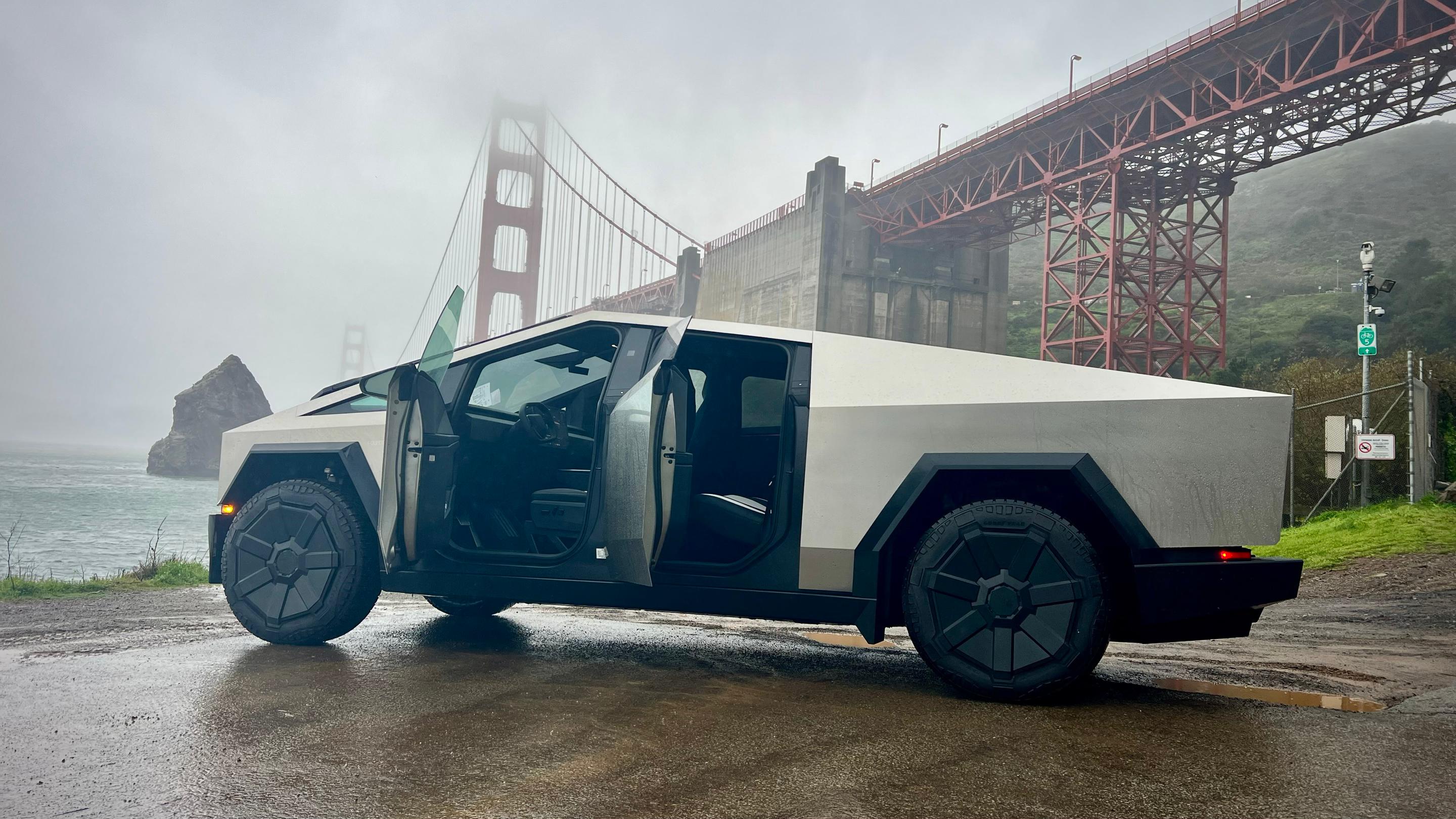 Tesla Cybertruck 2024 in 