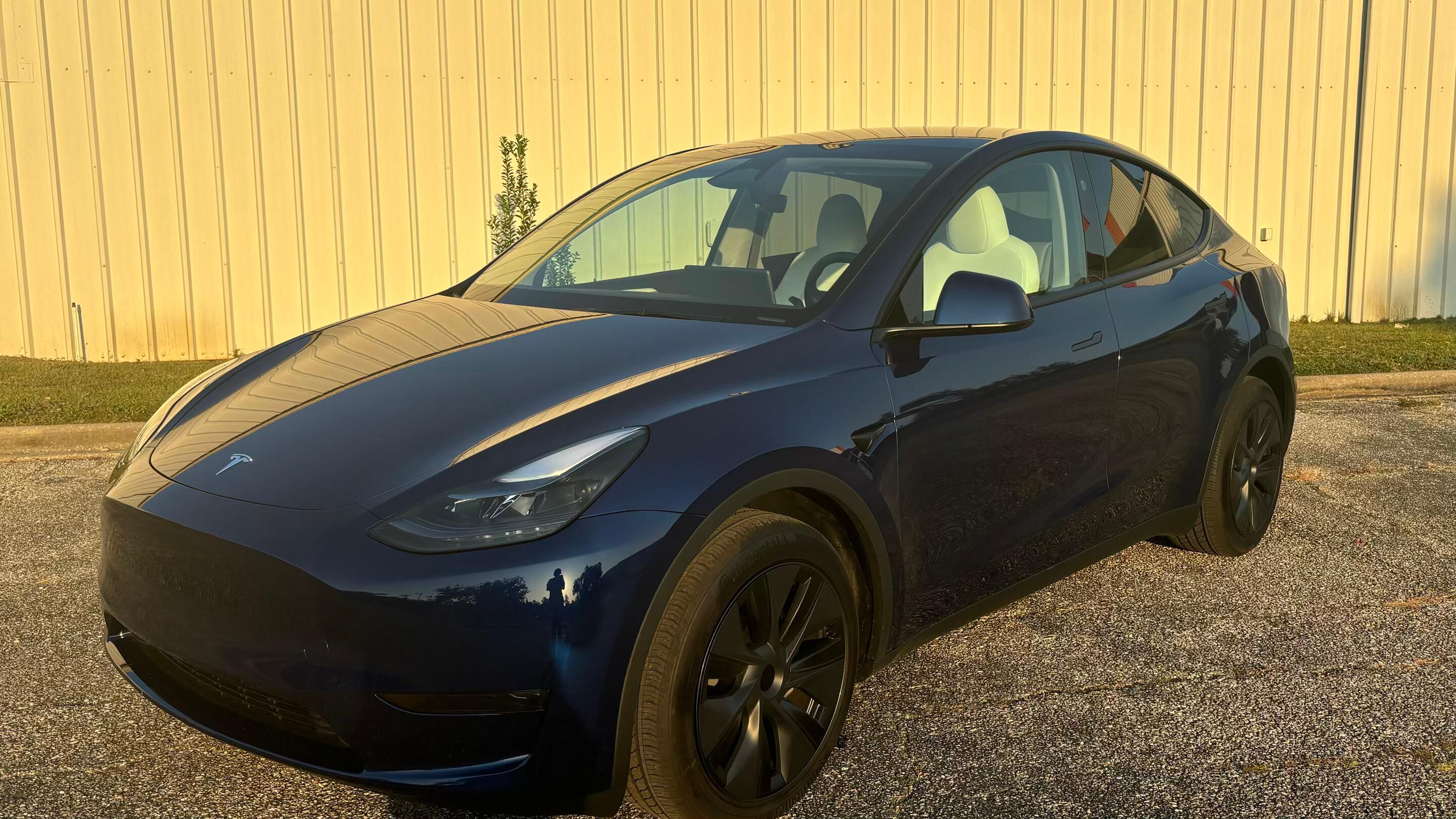Tesla Model Y 2024 in Tallahassee, FL