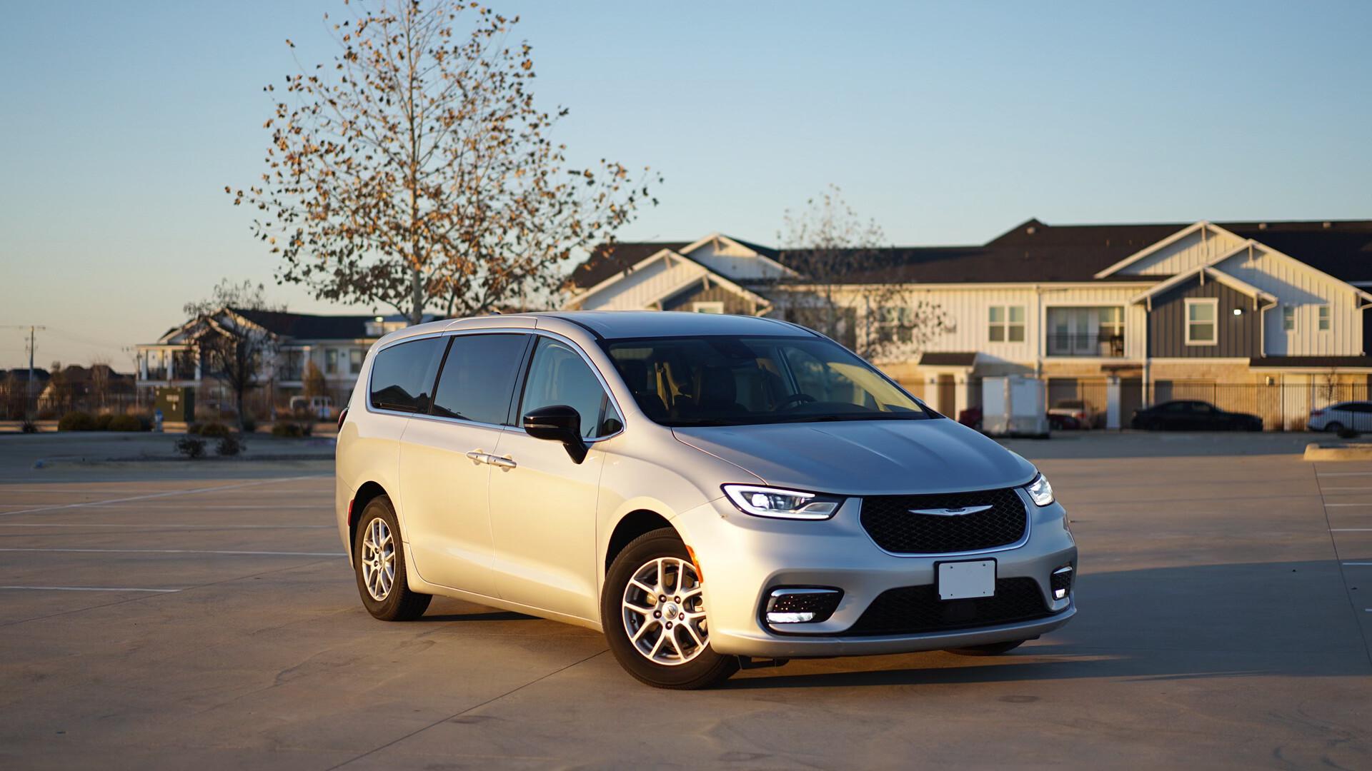 Chrysler Pacifica 2024 in Grapevine, TX