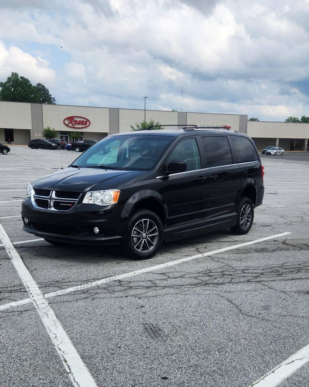 Dodge Grand Caravan 2017 in Decatur, GA