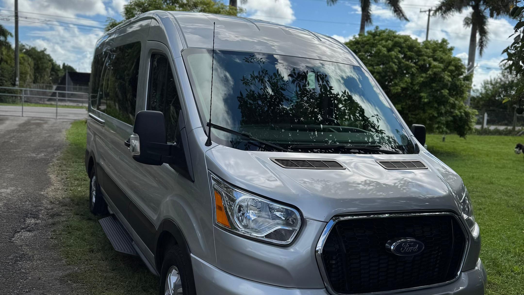 Ford Transit-350 Wagon 2020 in 