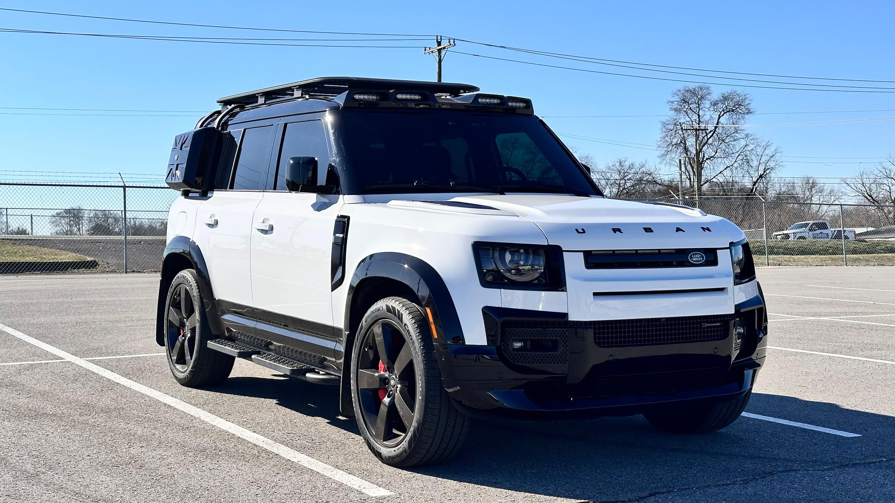 Land Rover Defender 2023 in 