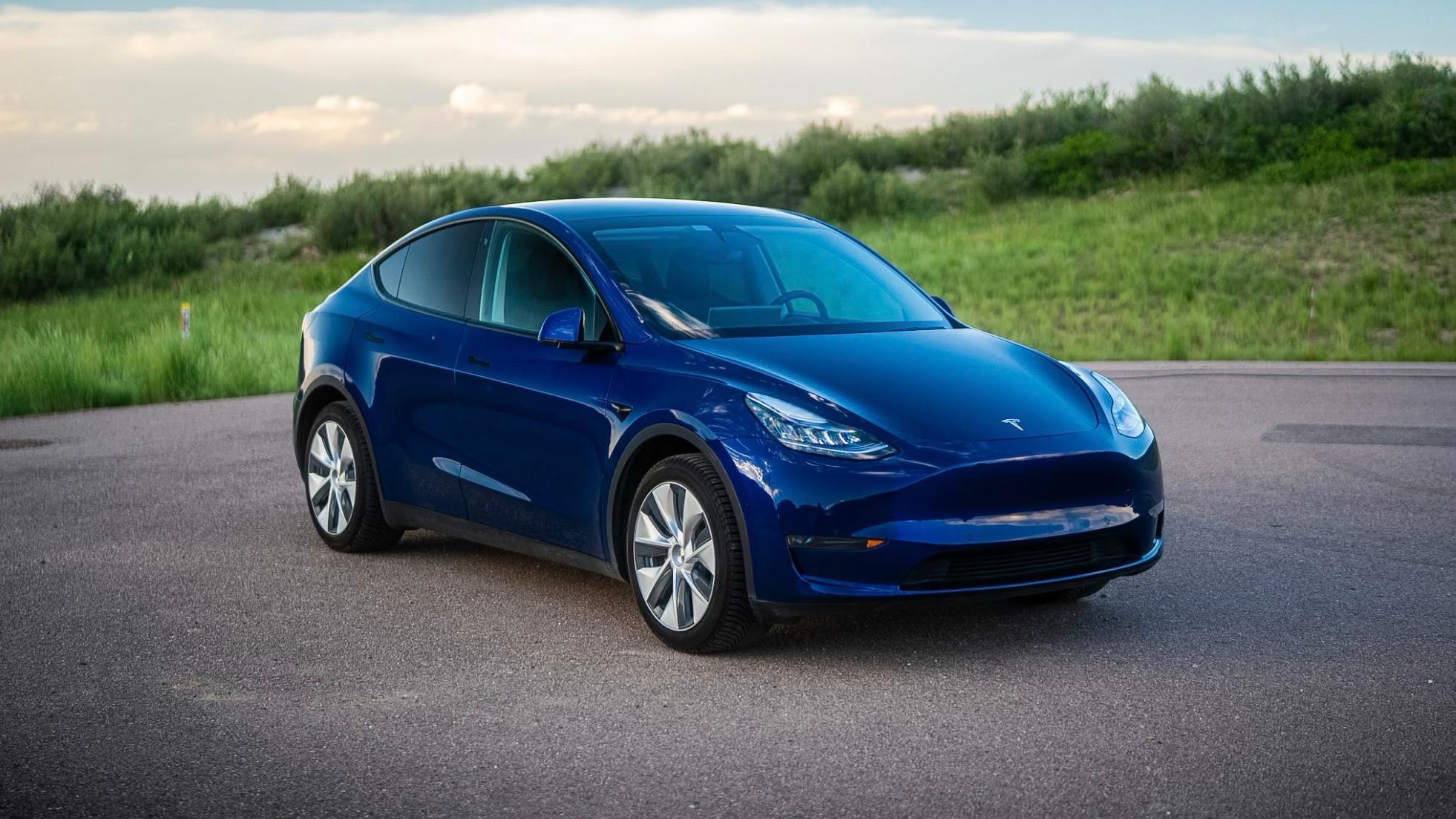 Tesla Model Y 2020 in 