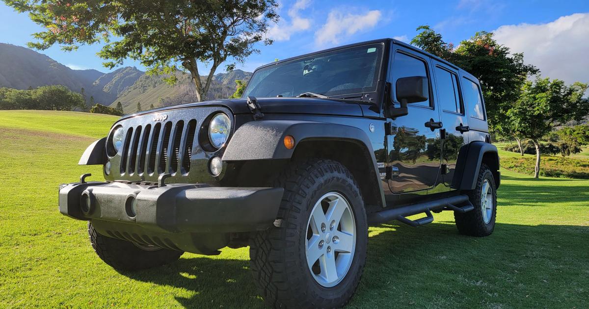 Jeep Wrangler Unlimited 2017 rental in Kahului, HI by Easy Camping Maui