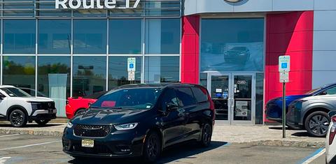 Chrysler Pacifica 2023