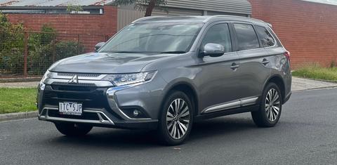 Mitsubishi OUTLANDER 2021