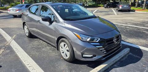 Nissan Versa 2024
