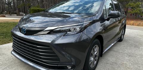 Toyota Sienna 2025
