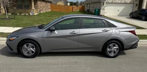 Hyundai Elantra 2024