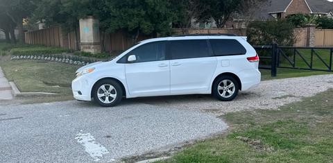 Toyota Sienna 2013