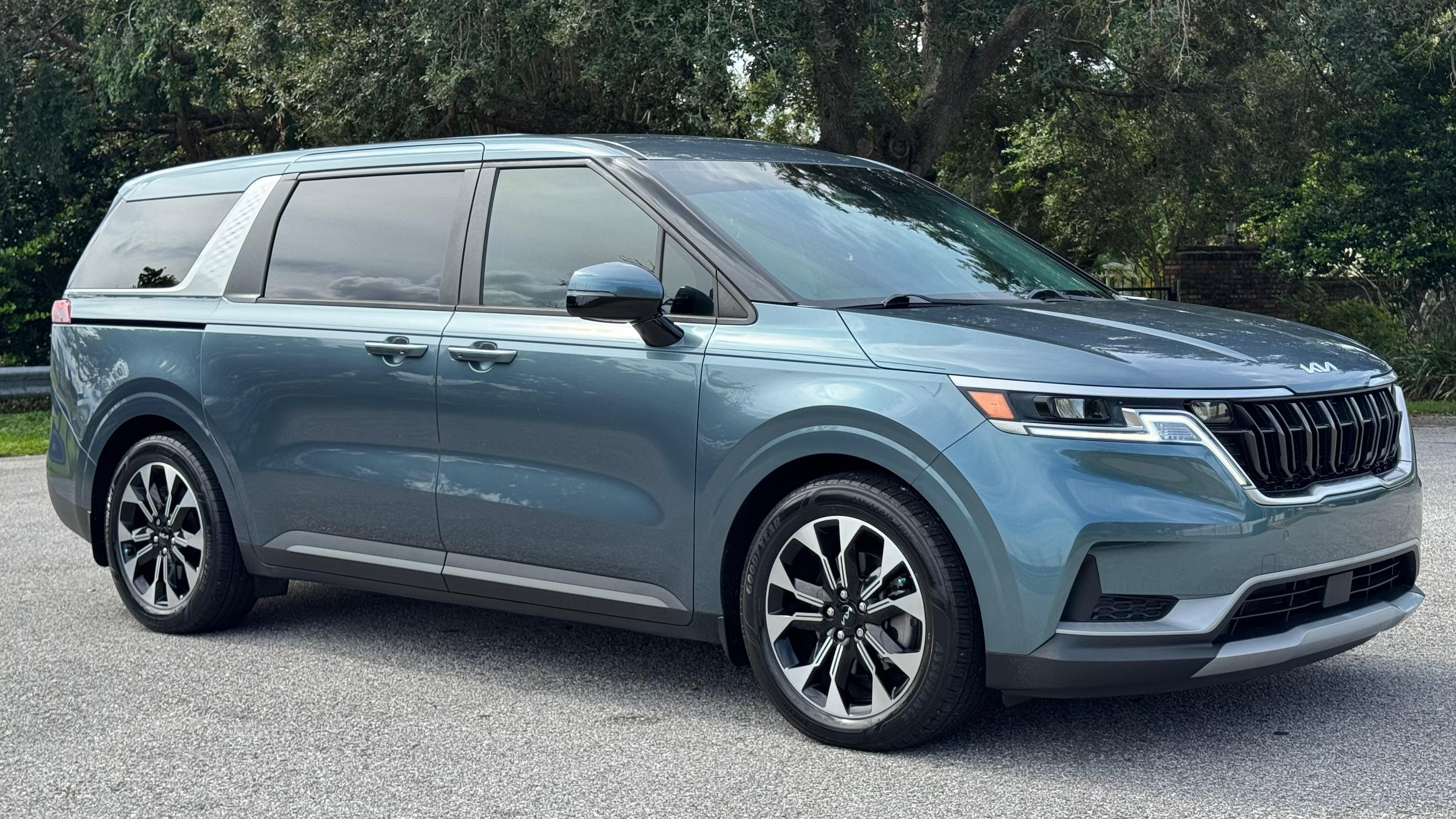 Kia Carnival 2023 in Orlando, FL