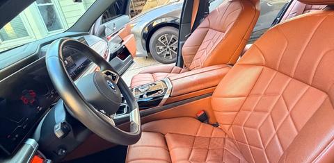 BMW i7 2025