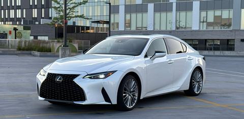 Lexus IS 2021