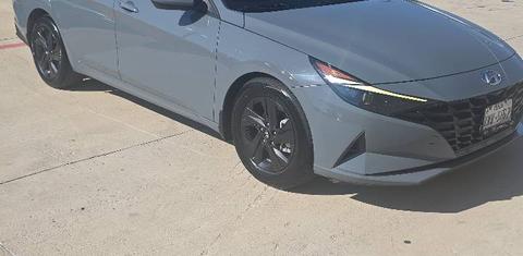 Hyundai Elantra 2022