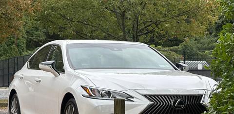 Lexus ES 2019