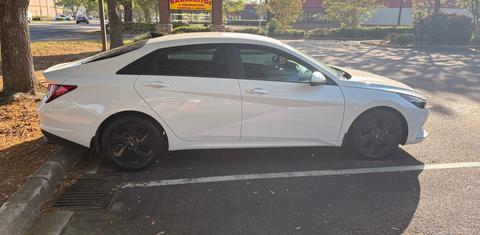 Hyundai Elantra 2023