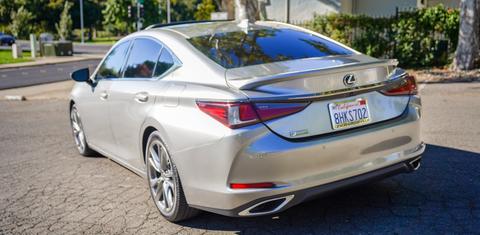 Lexus ES 2019