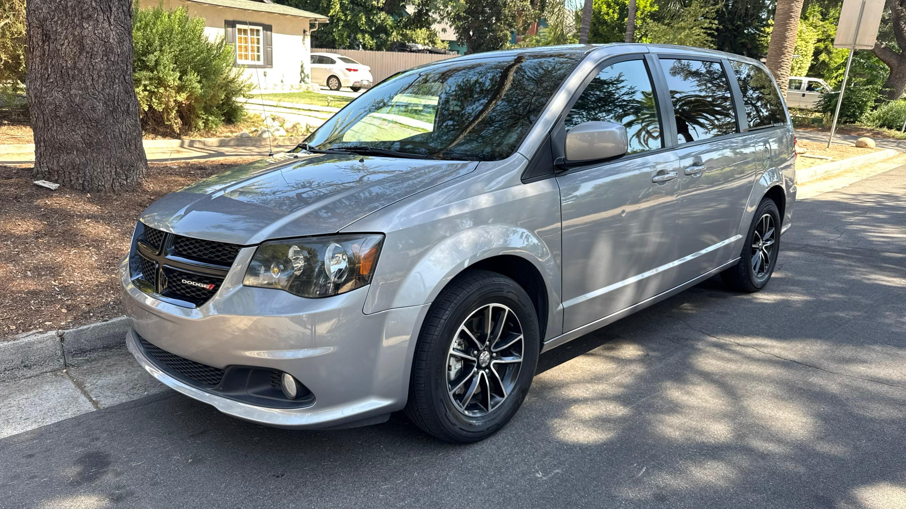 Dodge Grand Caravan 2019 in Glendale, CA