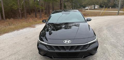 Hyundai Elantra 2025