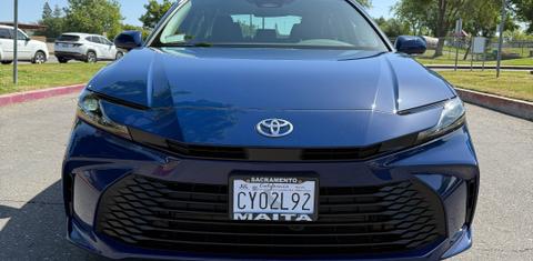 Toyota Camry Hybrid 2025