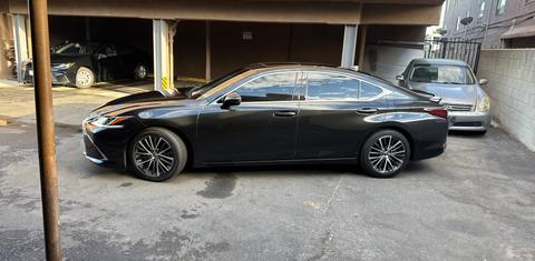 Lexus ES 2025