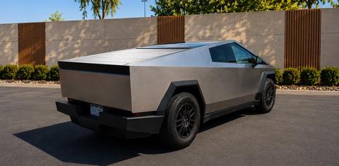 Tesla Cybertruck 2025