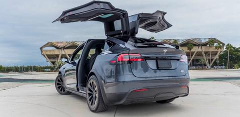 Tesla Model X 2022