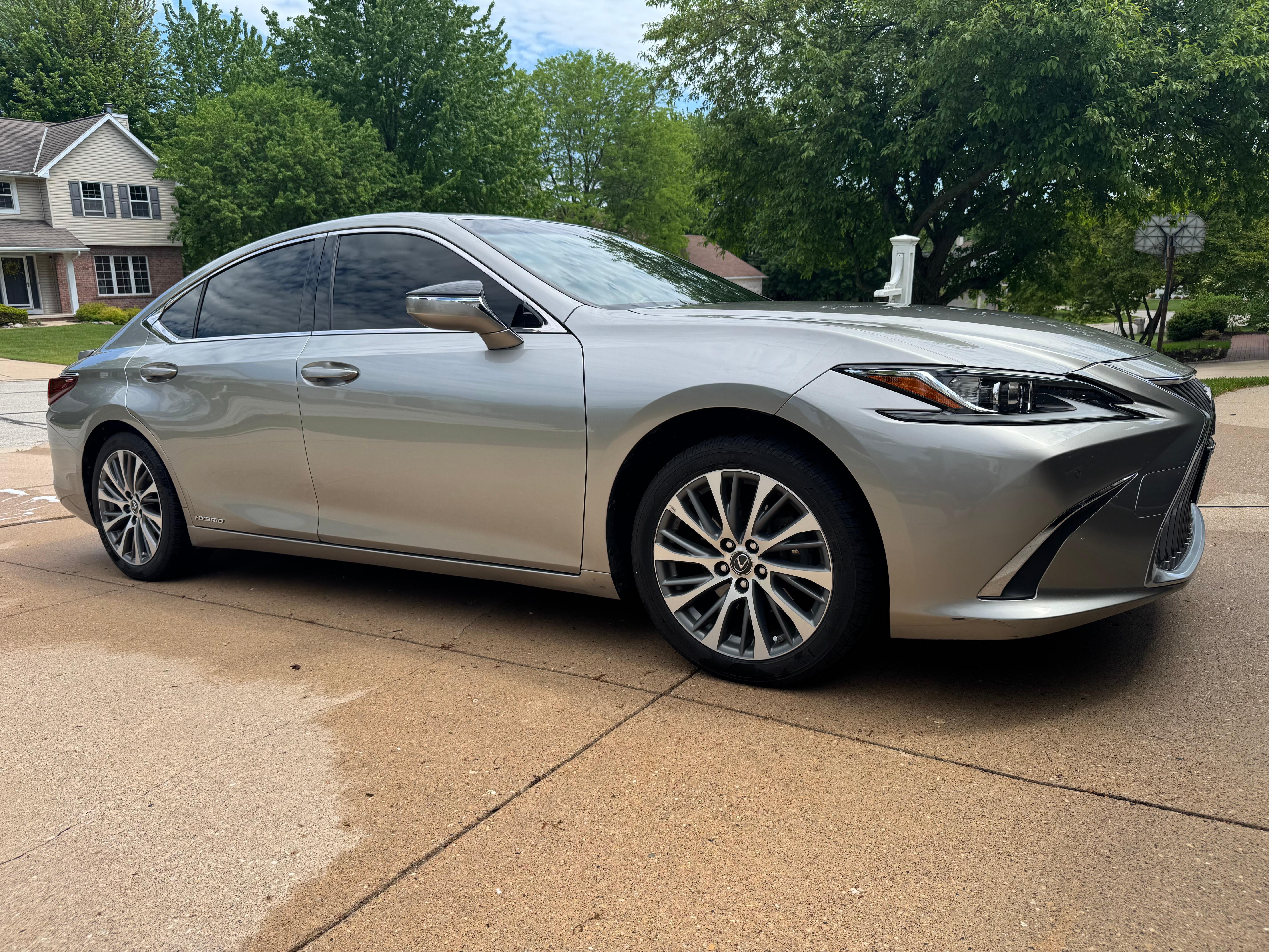 Lexus ES 2019 in Green Bay, WI