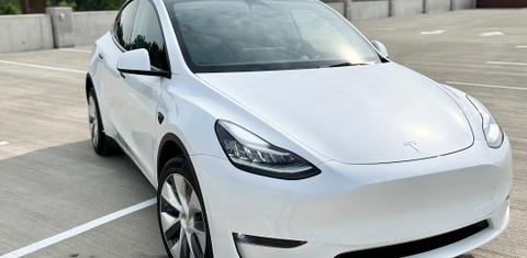 Tesla Model Y 2023