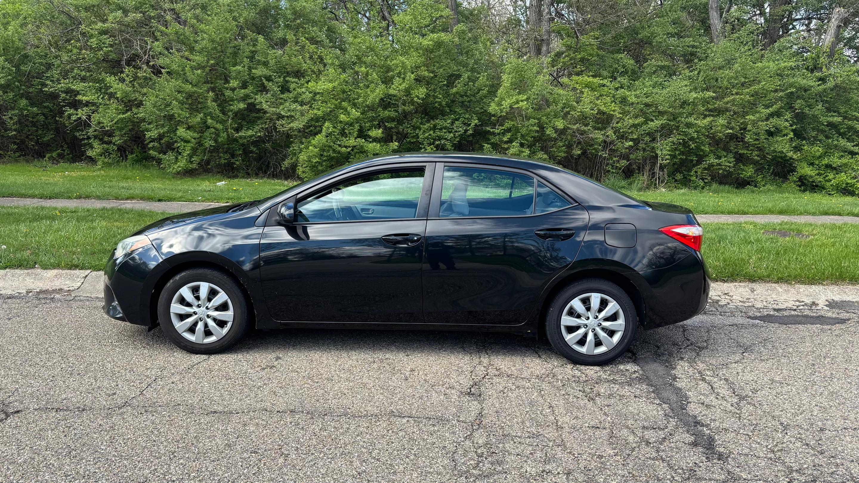 Toyota Corolla 2015 in Cincinnati, OH