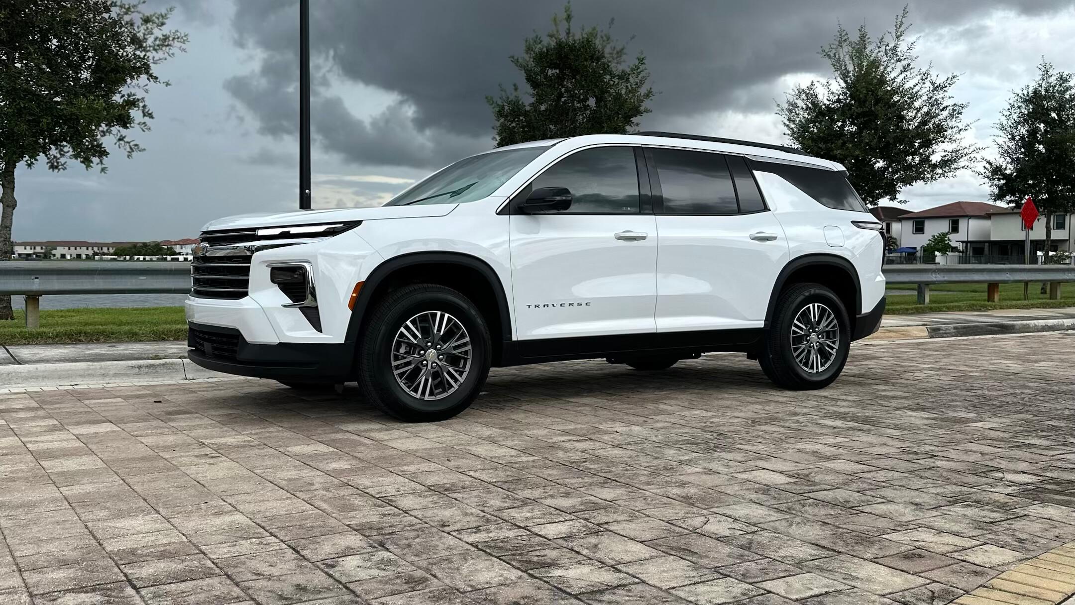 Chevrolet Traverse 2024 in Miami, FL