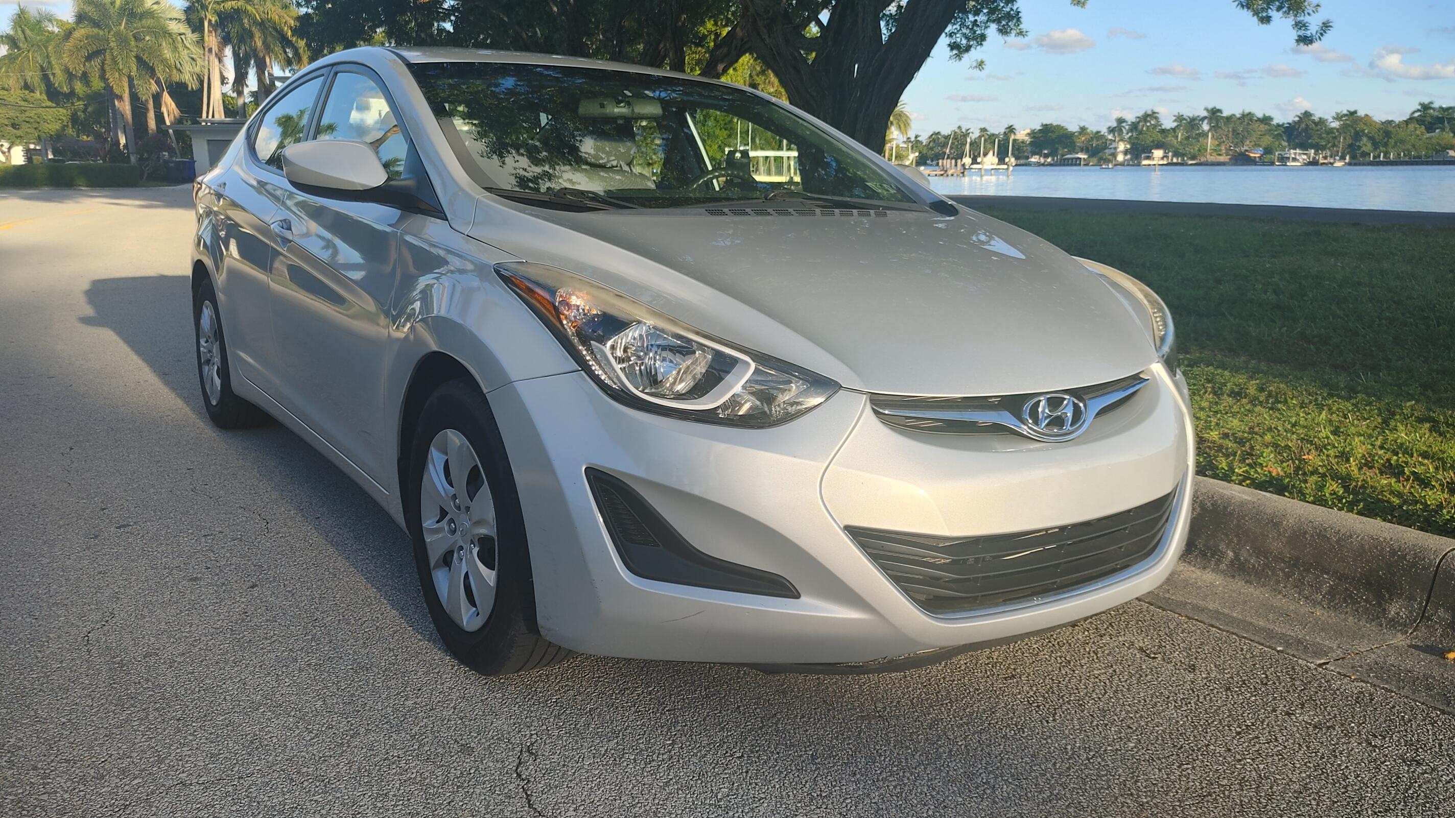 Hyundai Elantra 2016 in 