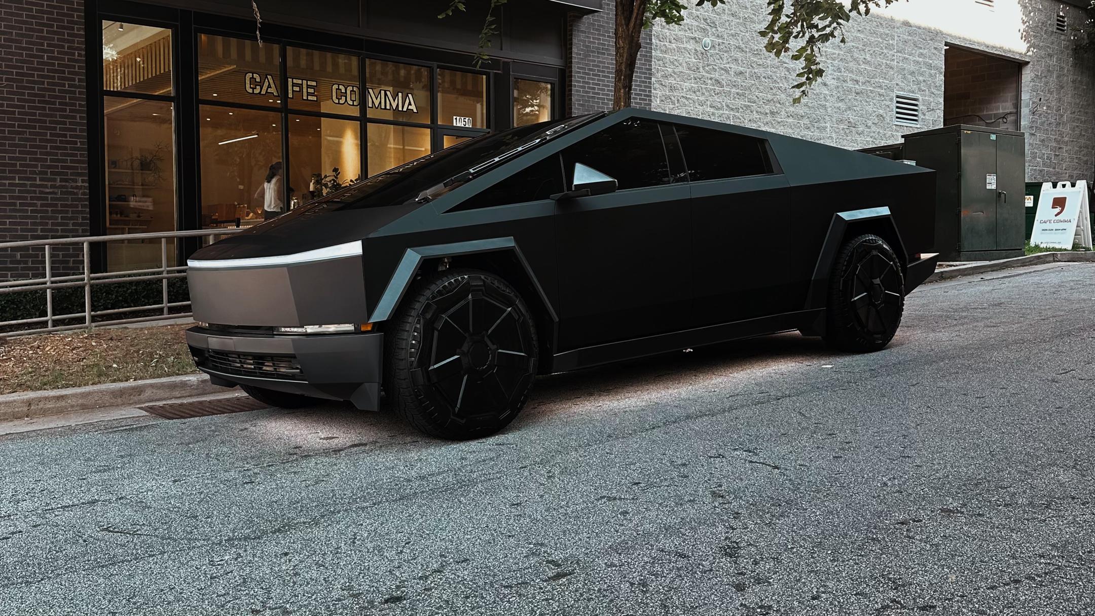Tesla Cybertruck 2025 in 