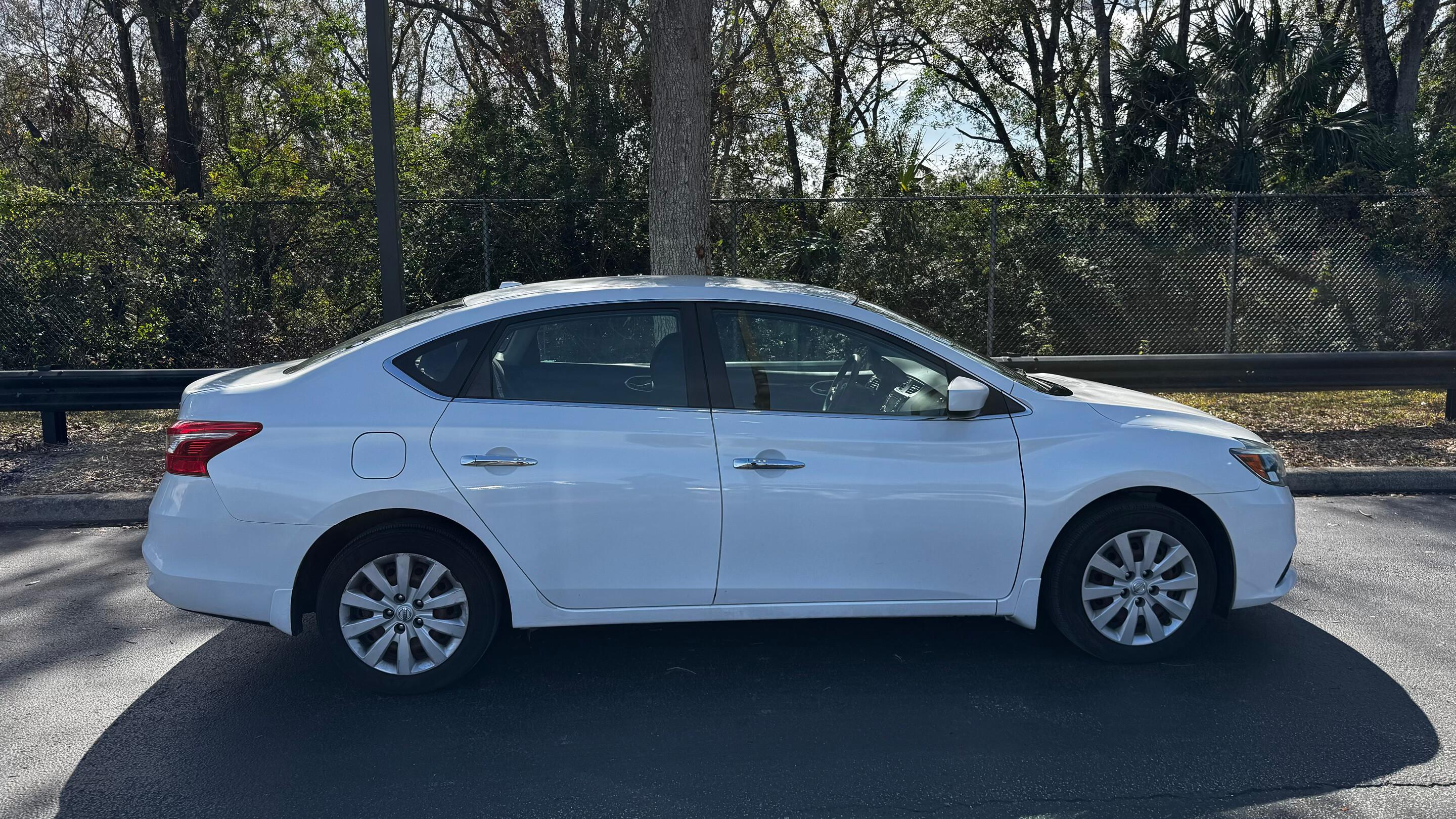 Nissan Sentra 2017 in 