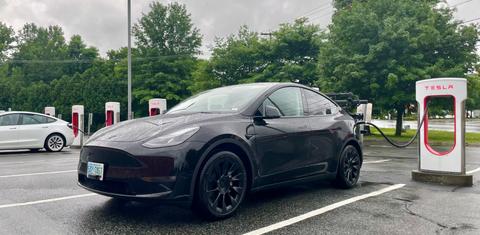 Tesla Model Y 2024