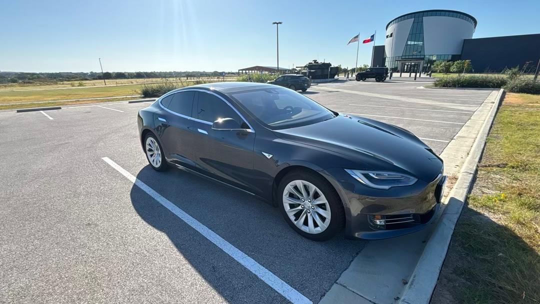 Tesla Model S 2016 in Killeen, TX