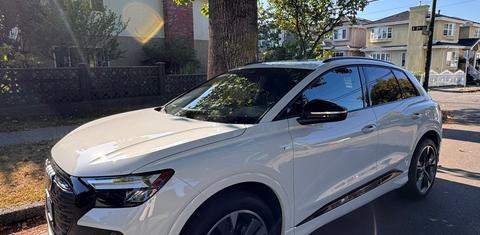 Audi Q4 e-tron 2024