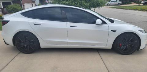 Tesla Model 3 2025