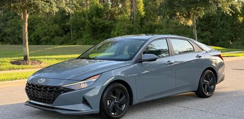 Hyundai Elantra 2023