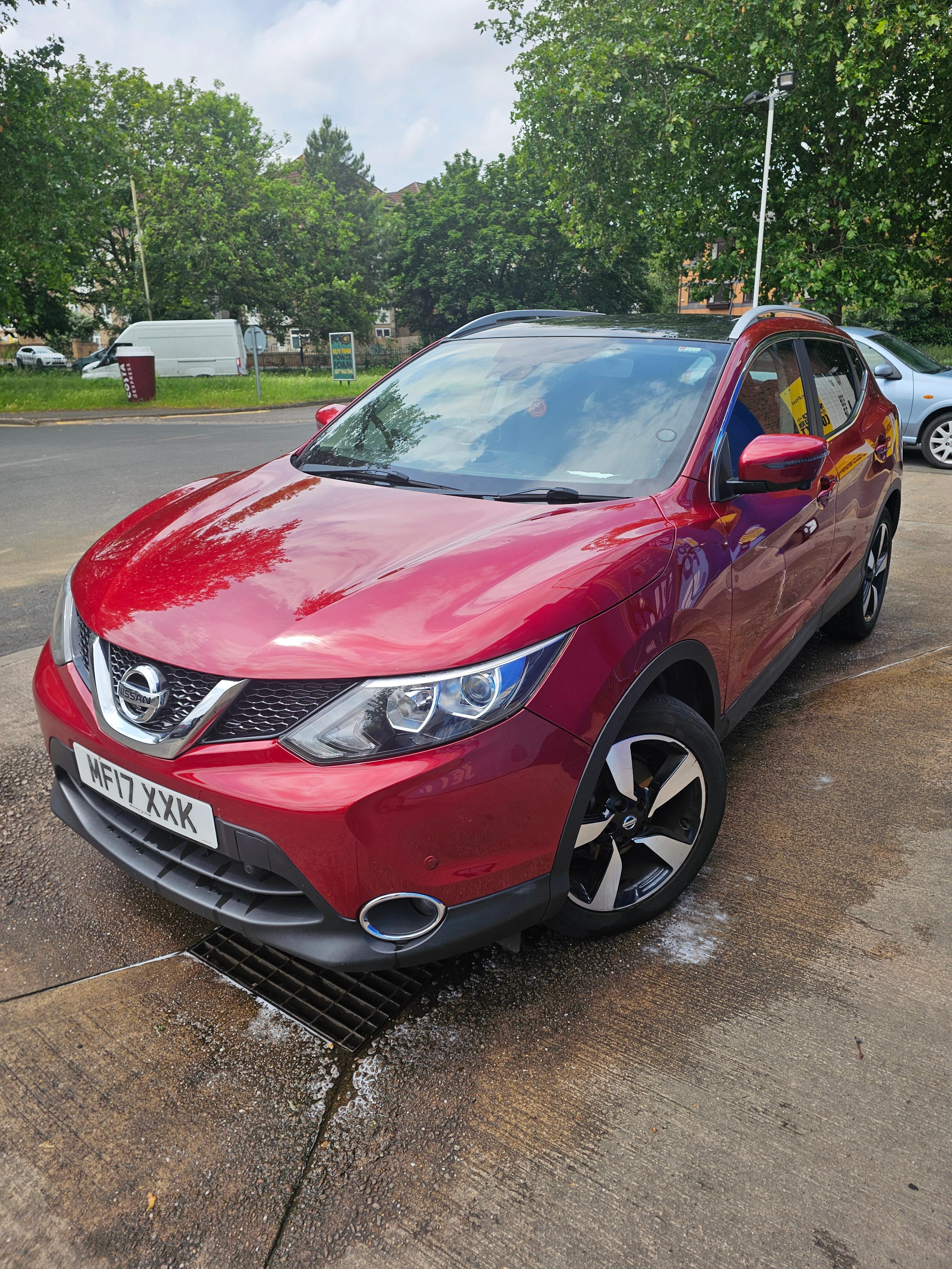 Nissan Qashqai 2017 in Leicester