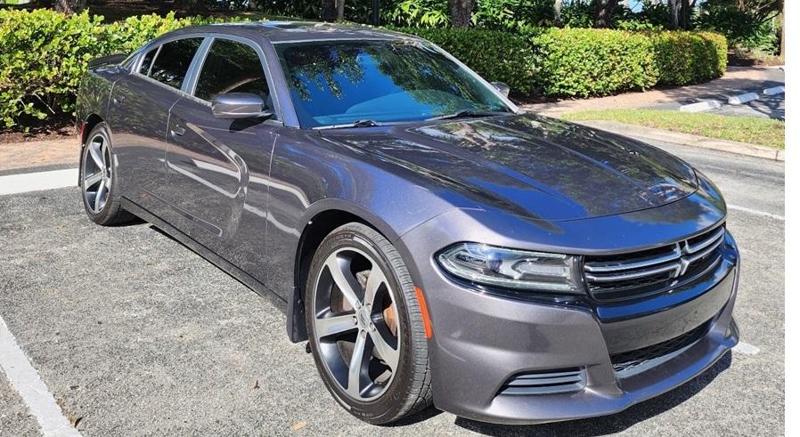Dodge Charger 2017 in 