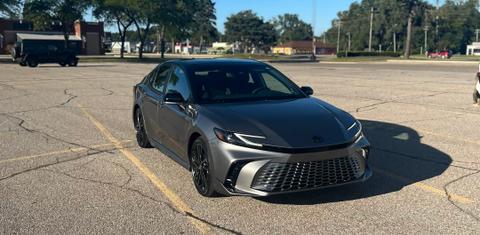 Toyota Camry Hybrid 2025