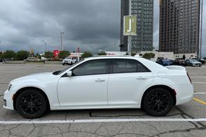 Chrysler 300 car
