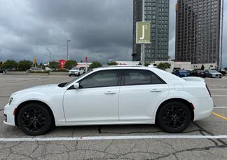 Chrysler 300 car