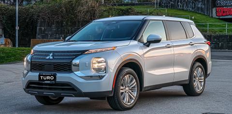 Mitsubishi Outlander 2024
