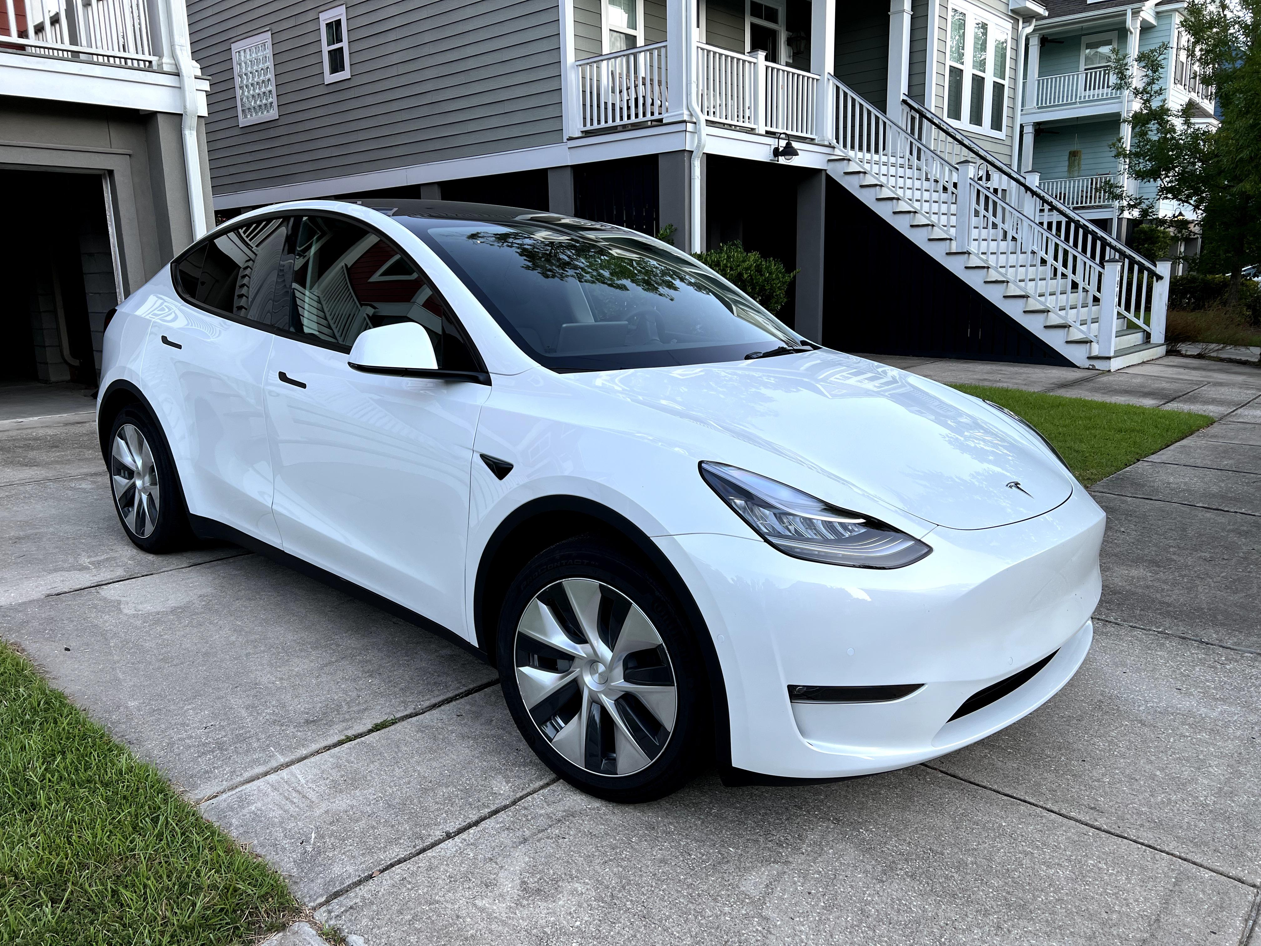 Tesla Model Y 2022 in Charleston, SC